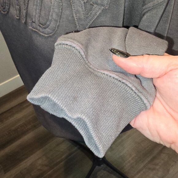 Zoe + Liv “Howdy” Sweatshirt – XXL 🤠✨ - Picture 2 of 2